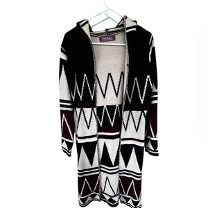 Selfie Coutour Geometric Patterned Hooded Sweater - Maroon Black and White